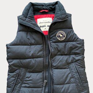 Abercrombie & Fitch Puffer Vest – Kids XL (Fits Women’s XS/S) – Black
